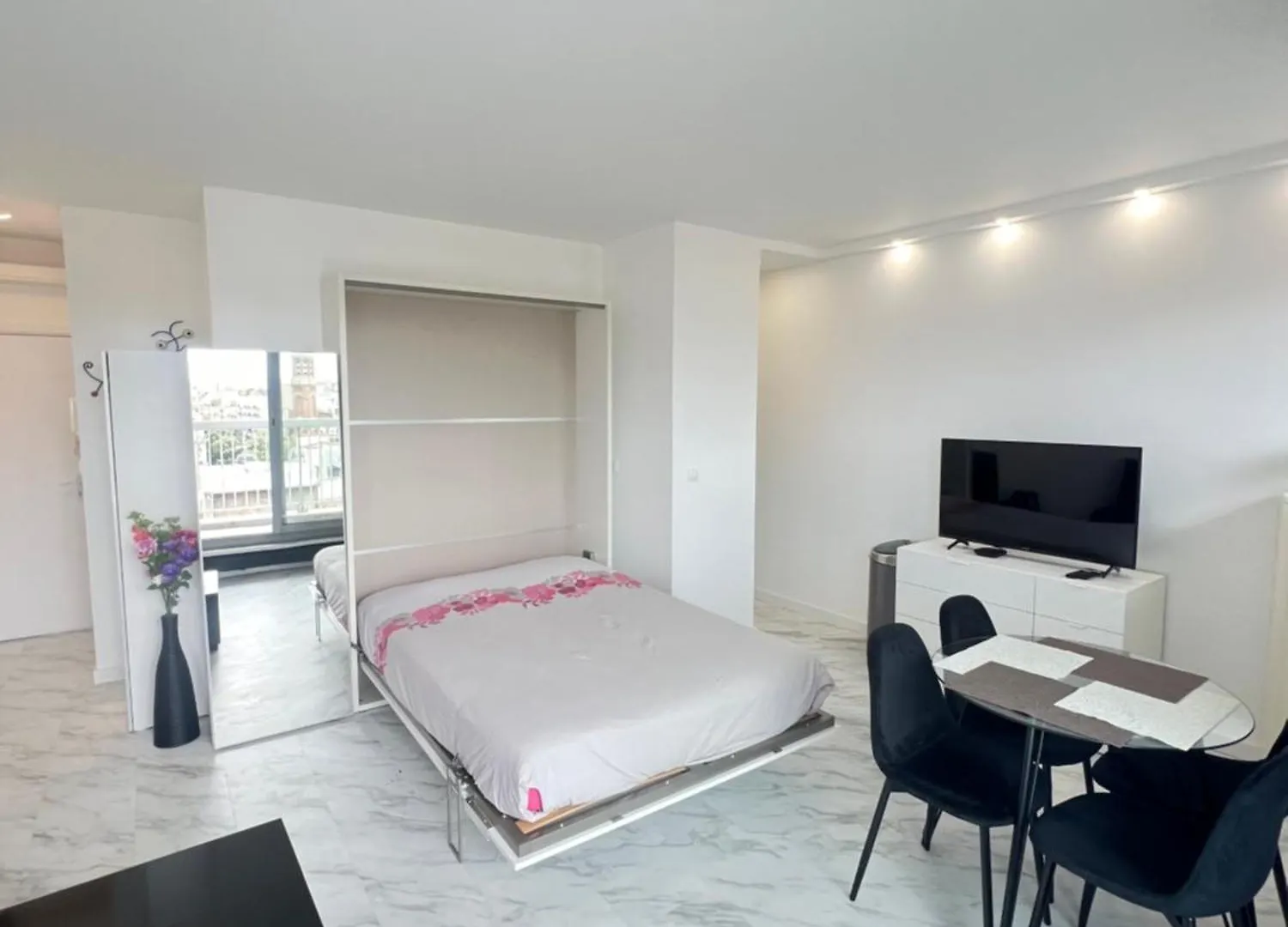My Eiffel Tower View Apartment Paris